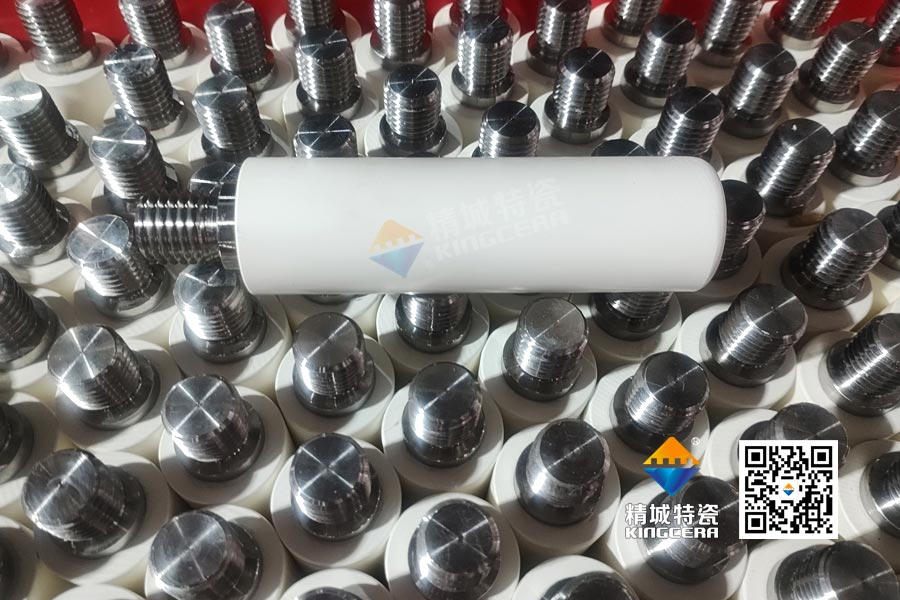 离别金属污染与断裂：：：纯陶瓷棒钉助力锂电砂磨机棒钉优化升级